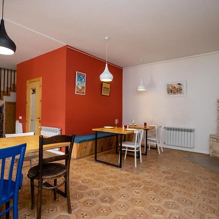 Vardeni Guesthouse Hrazdan Eksteriør billede
